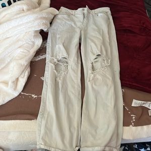 I’m selling these jeans